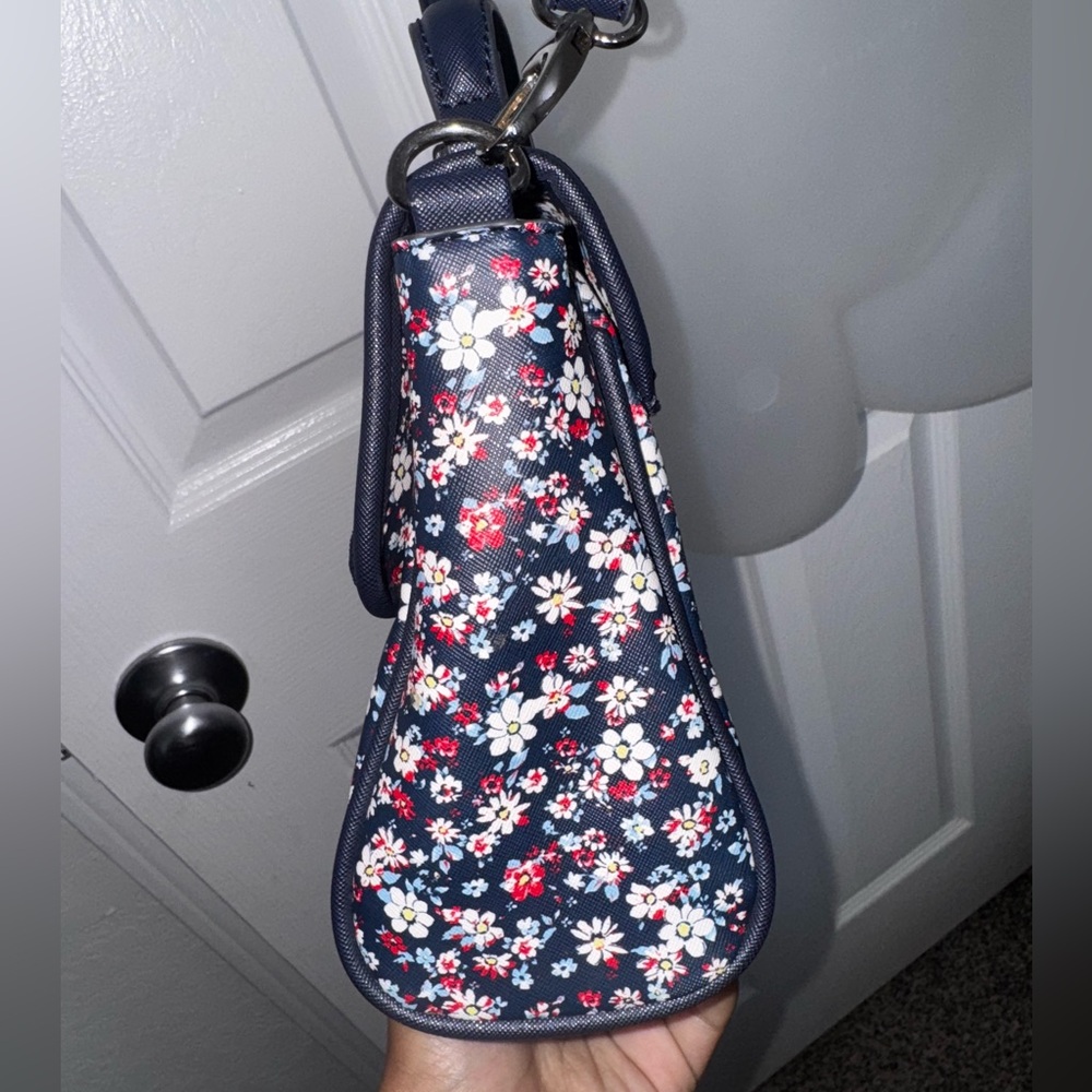 U.S. Polo Assn. Crossbody Bag - Picture 3 of 6